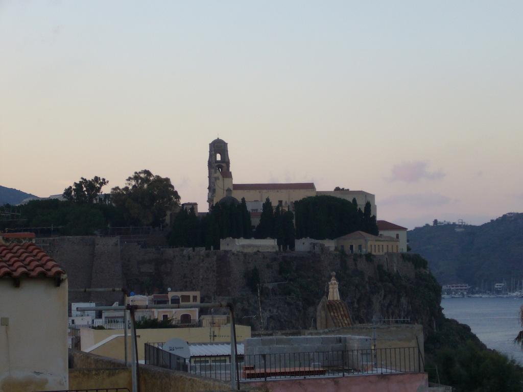 Casa Zu Peppino Apartment Lipari  Luaran gambar